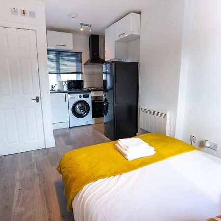 No 01 Small Studio Flat In Aylesbury Town Station 아파트 외부 사진