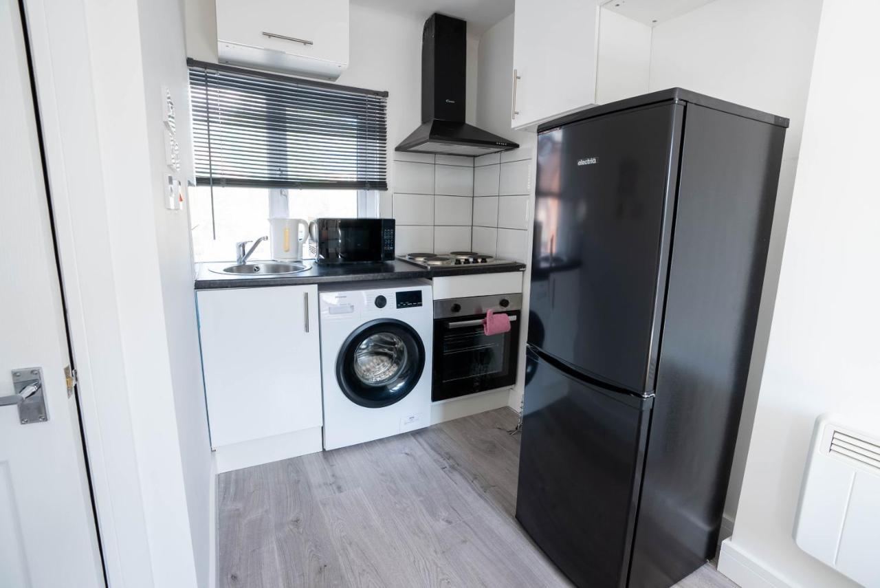 No 01 Small Studio Flat In Aylesbury Town Station 아파트 외부 사진