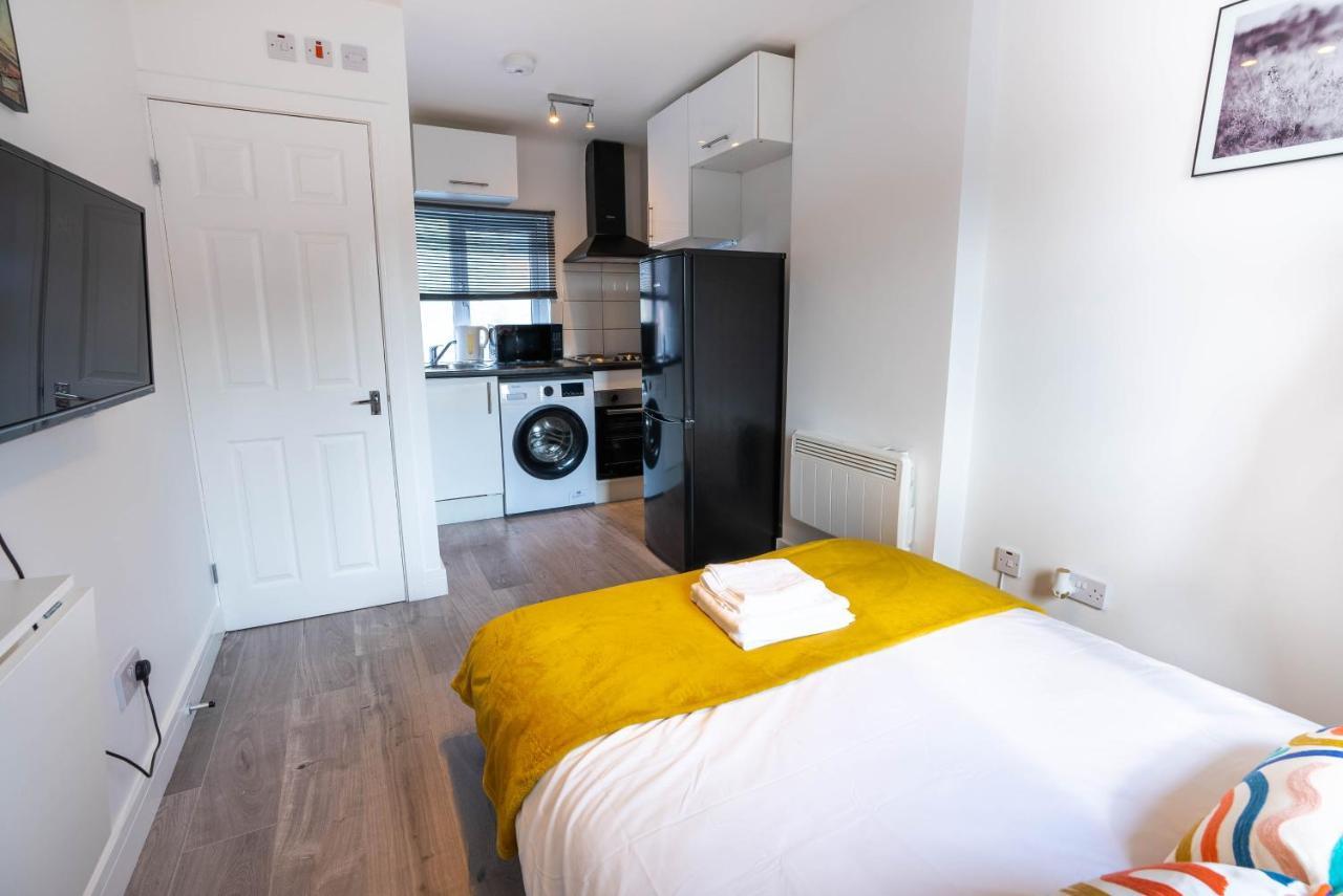 No 01 Small Studio Flat In Aylesbury Town Station 아파트 외부 사진